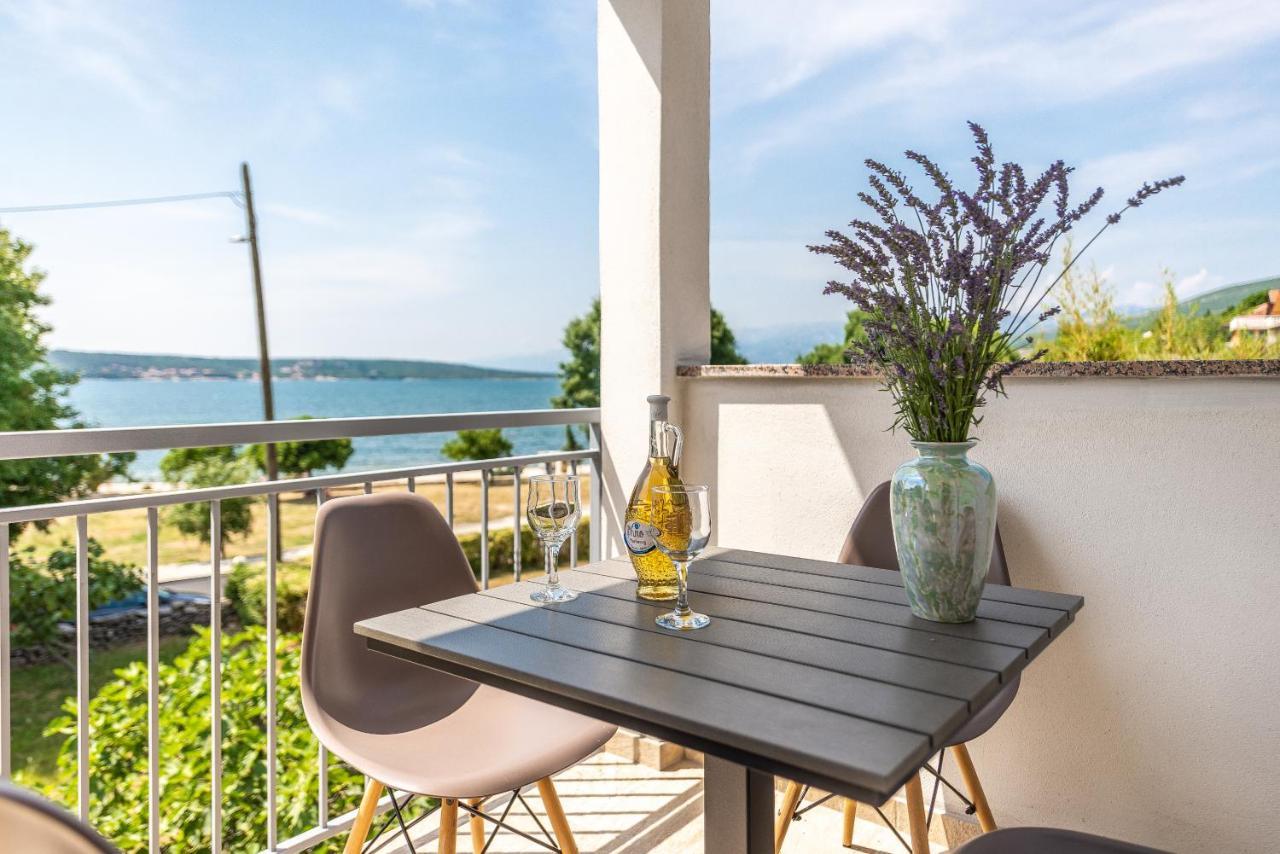 Apartmani Dupor Горни Карин Екстериор снимка
