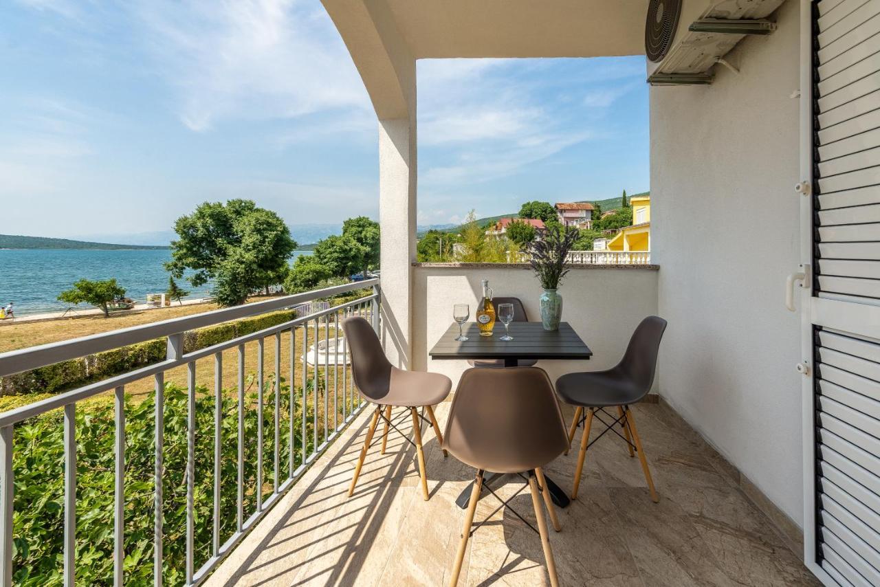 Apartmani Dupor Горни Карин Екстериор снимка