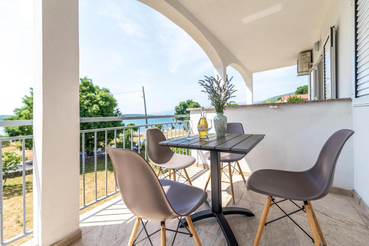 Apartmani Dupor Горни Карин Екстериор снимка