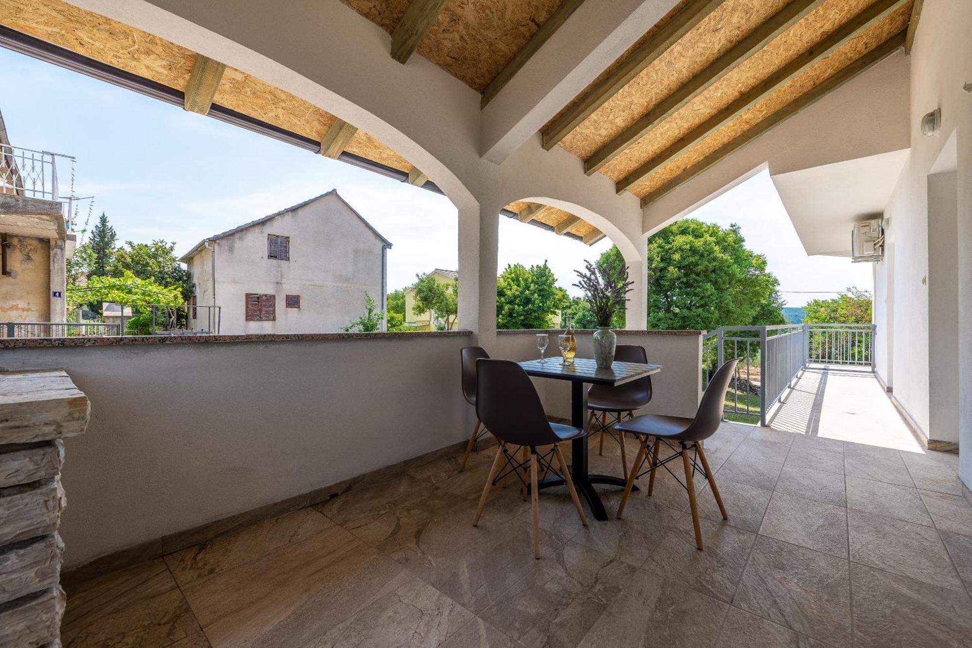 Apartmani Dupor Горни Карин Екстериор снимка