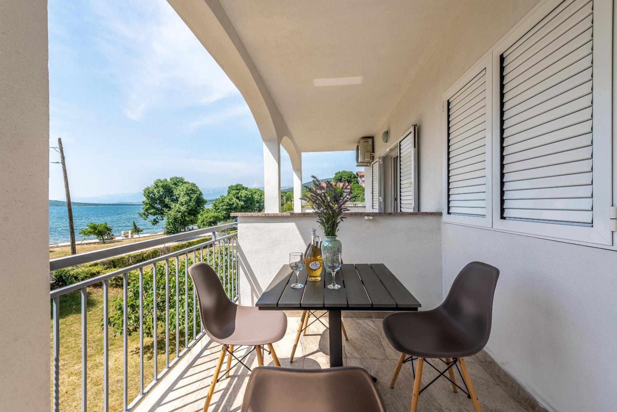 Apartmani Dupor Горни Карин Екстериор снимка