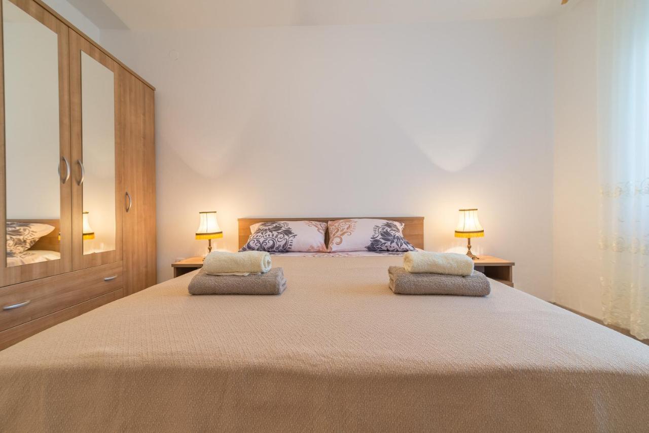 Apartmani Dupor Горни Карин Екстериор снимка